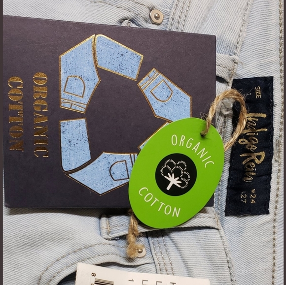 Light Wash High Rise Skinny Jeans - Picture 2 of 4